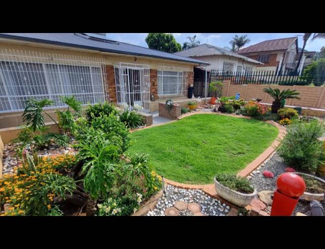 3 BEDROOM HOUSE FOR SALE IN SOUTH CREST